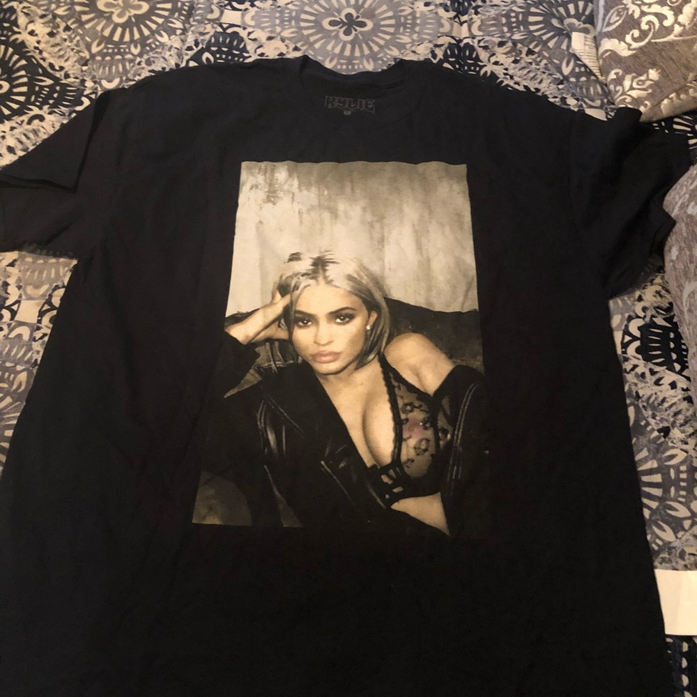 Kylie Jenner new without tags t shirt